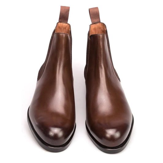 Brown Chelsea boots for men – front view