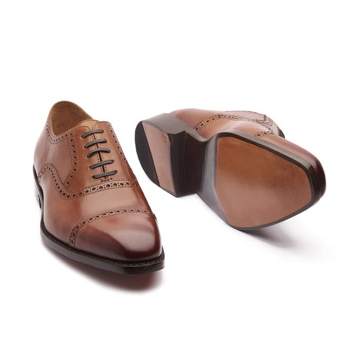 Elegant burgundy formal Oxford shoes for men – angled view
