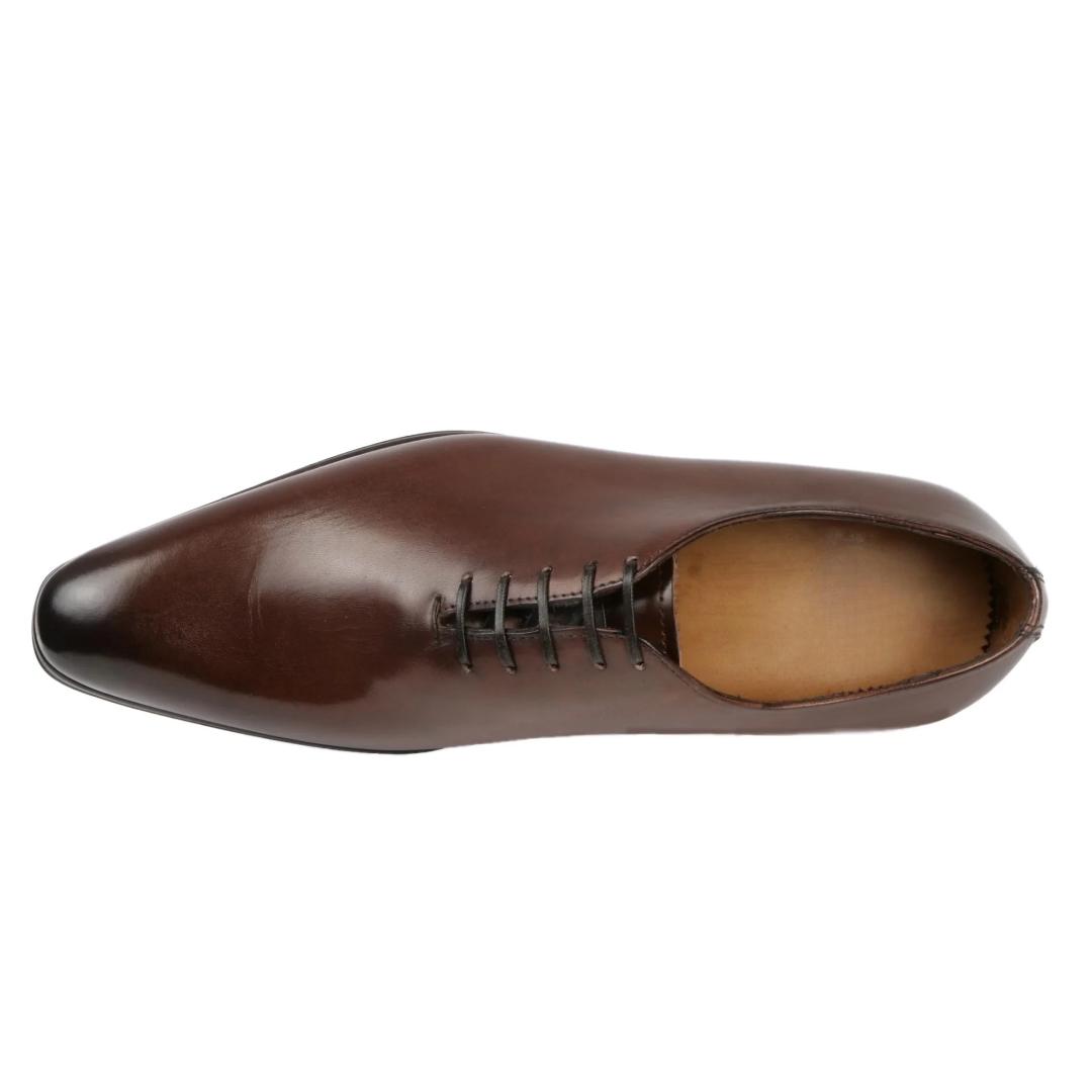 Men’s Benson Wholecut Oxford in brown leather – side profile