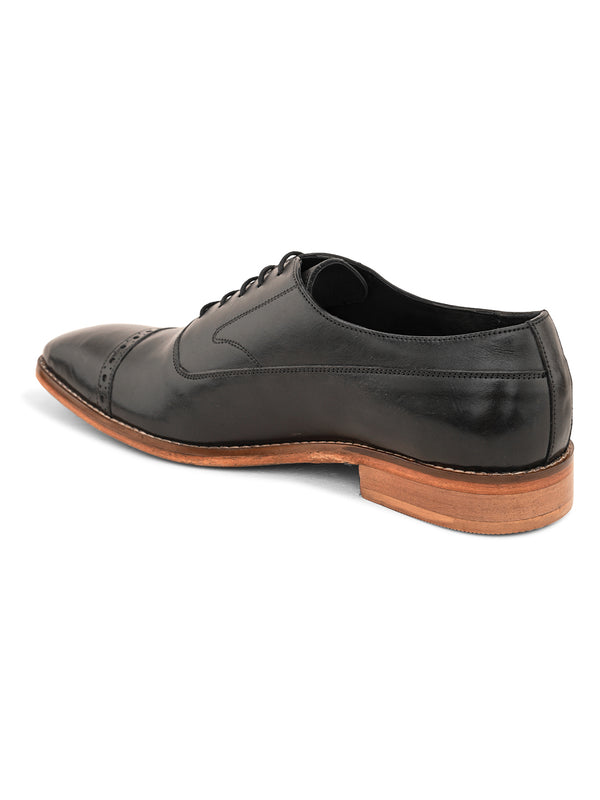 Black crust leather formal Oxford shoes with refined stitching and elegant toe detailing