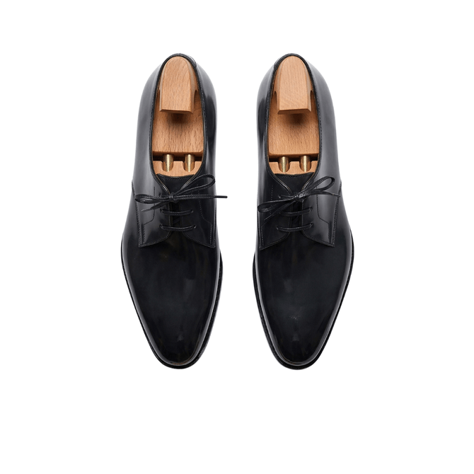 Men’s black Derby shoes top view with polished leather finish – classic formal lace-up dress shoes for office and wedding wear
