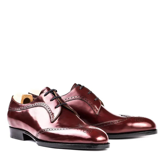 Classic handmade shiny leather Oxford shoes – front view