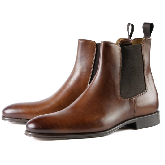 Men’s brown Chelsea boots made from premium leather