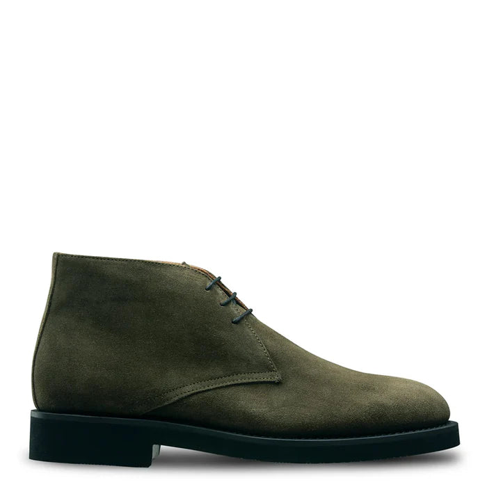 Suede casual lace-up leather Chukkas boots for men with sturdy heel and durable sole design