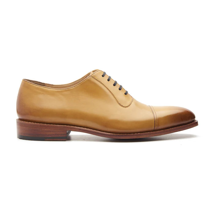 Elegant mustard Oxford shoes –side view