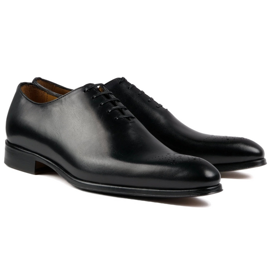 Ellington Black Wholecut Brogue for men – front view