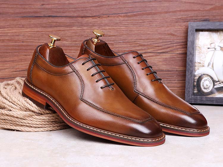 Luxury Metaher men’s shoes crafted from genuine leather